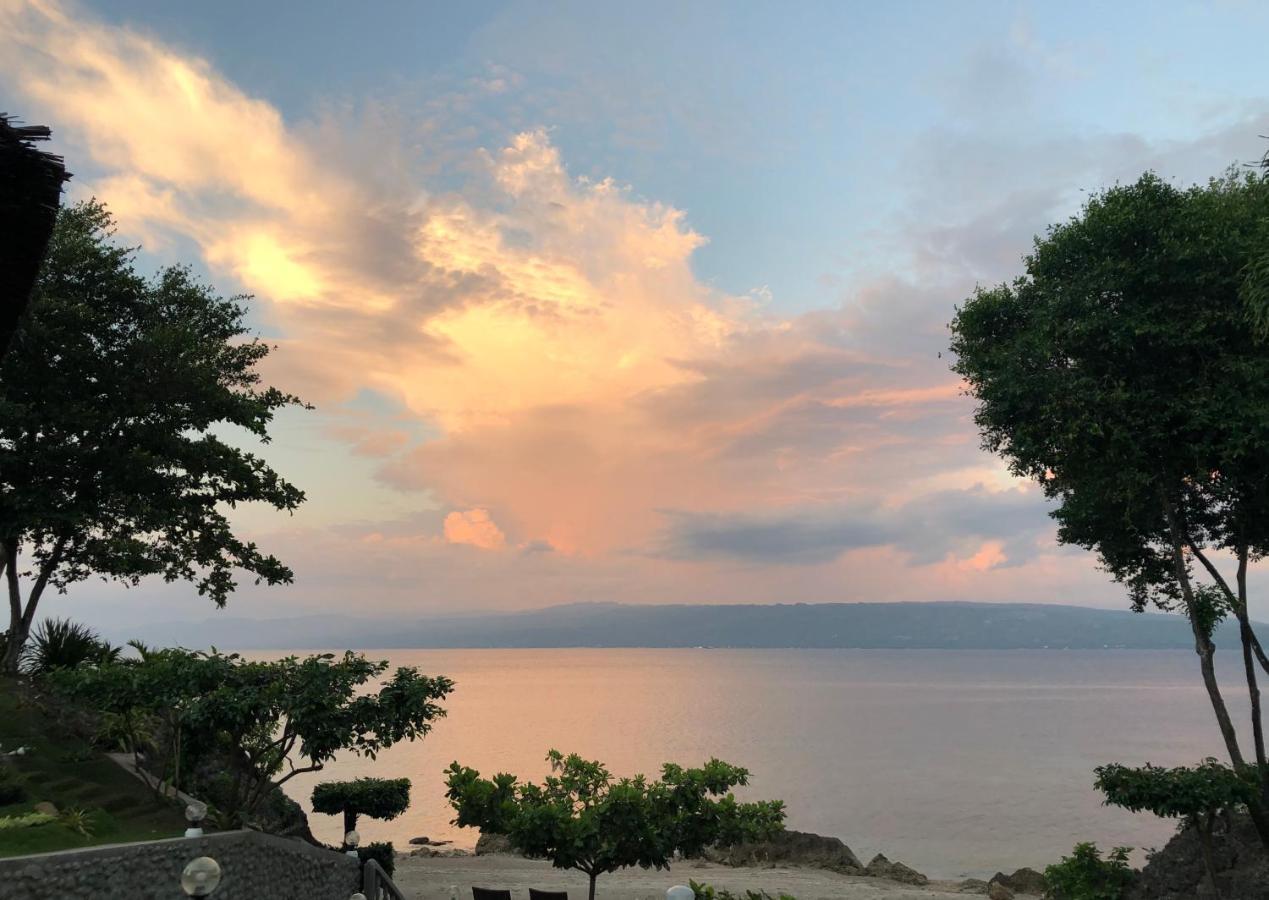 Wuthering Heights Bed & Breakfast By The Sea Dumaguete City Luaran gambar