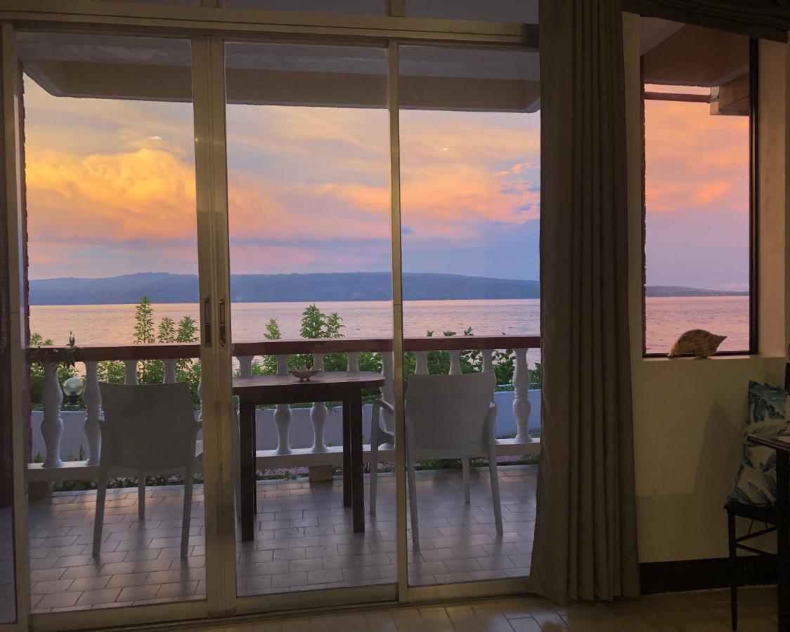 Wuthering Heights Bed & Breakfast By The Sea Dumaguete City Luaran gambar