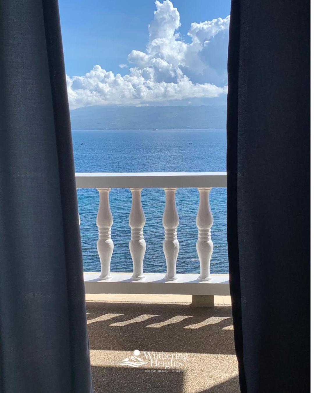 Wuthering Heights Bed & Breakfast By The Sea Dumaguete City Luaran gambar